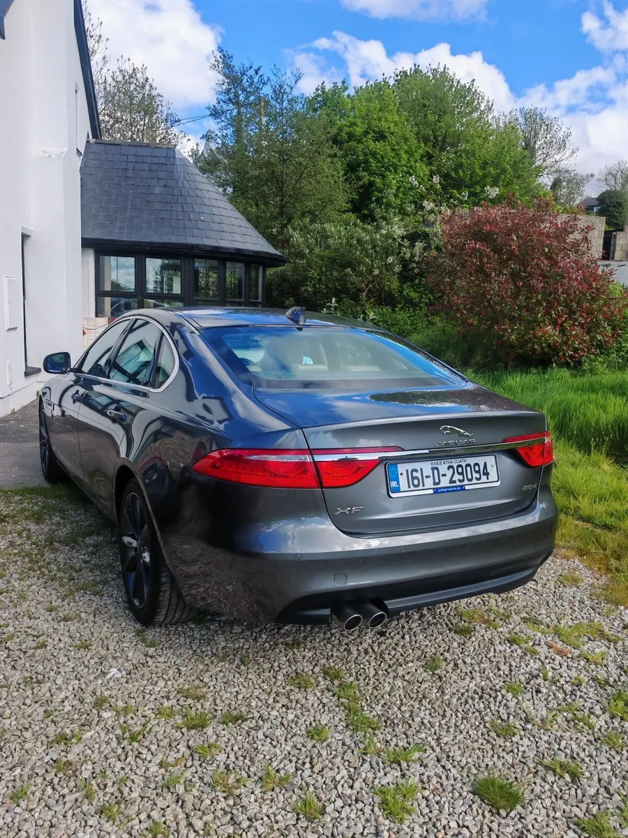 "2016 Jaguar XF Prestige Auto immaculate - Image 6