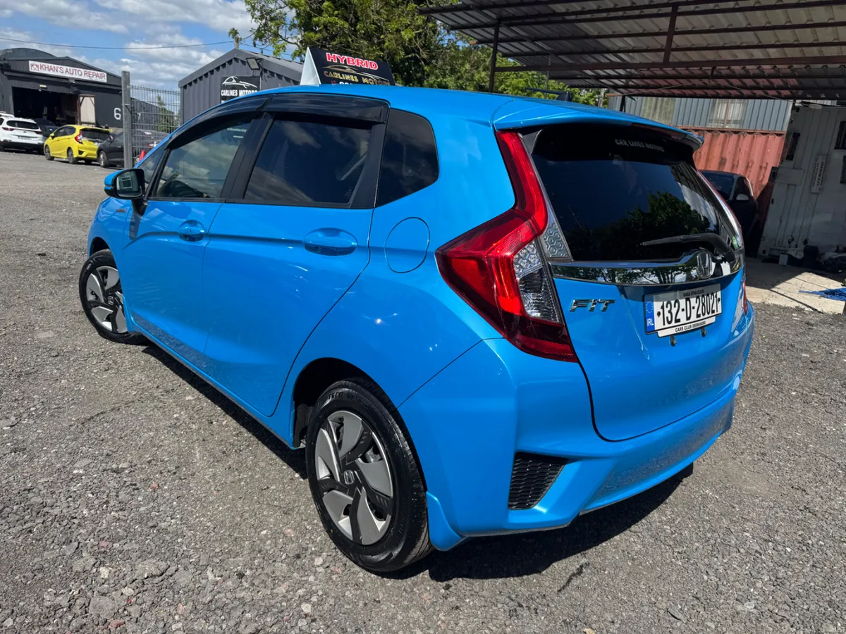 Honda Fit Hybrid Automatic - Image 4