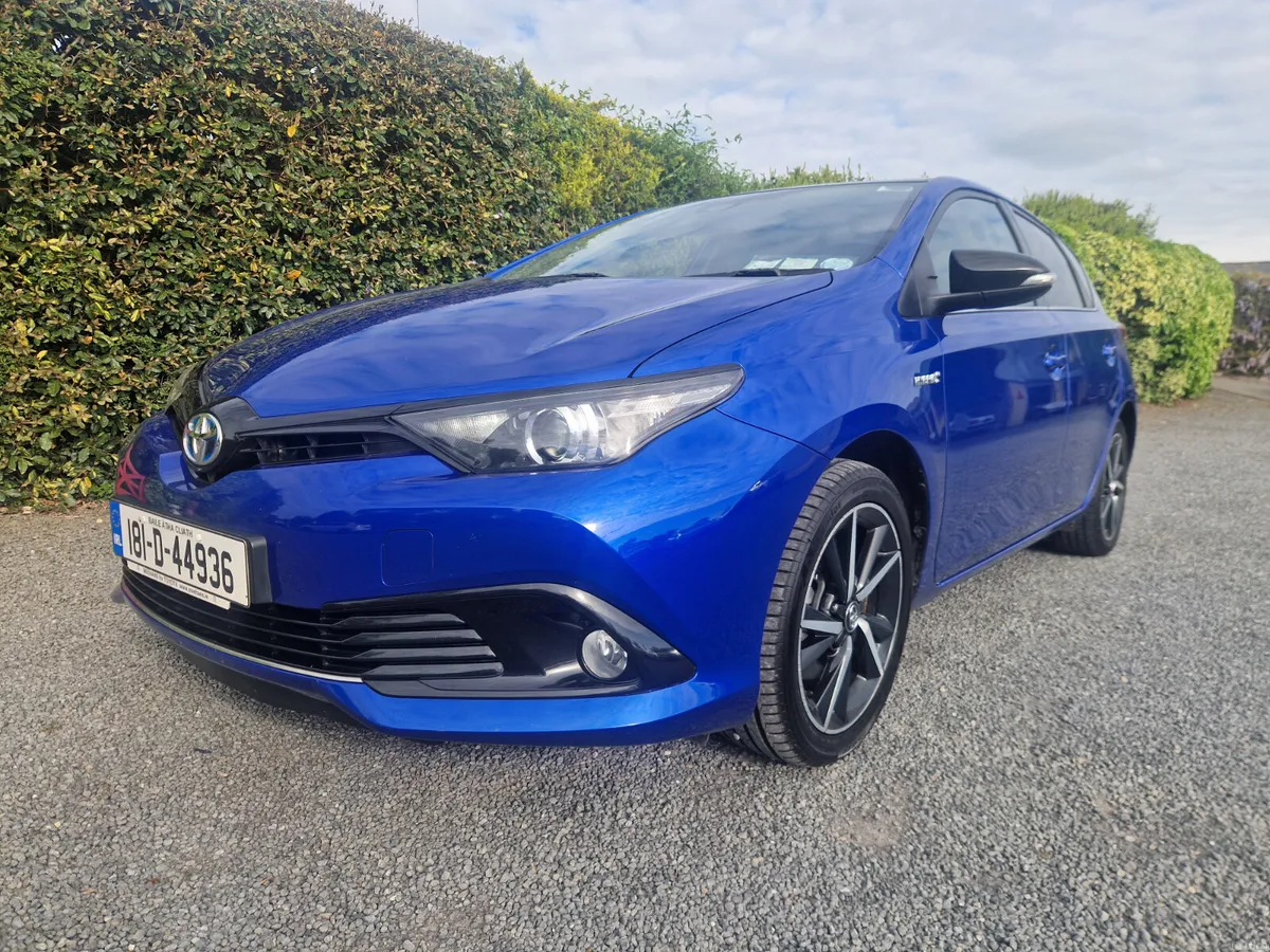 Toyota Auris Hybrid Luna Sport 2018 - Image 2