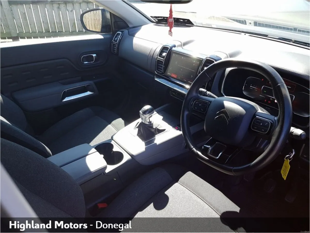 Citroen C5 Aircross FEEL Blue HDI 130 S&S 6MT - Image 6