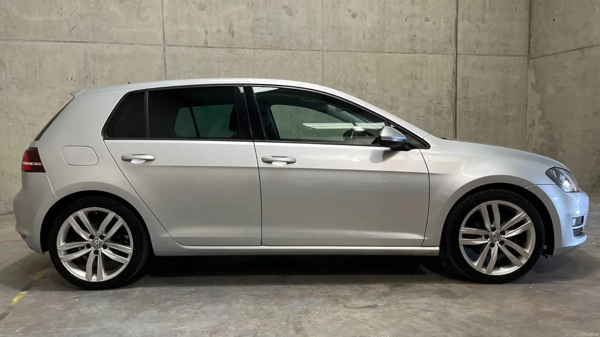 2017 VW GOLF HIGHLINE FULL LEATHER, 1.2 Manual - Image 3