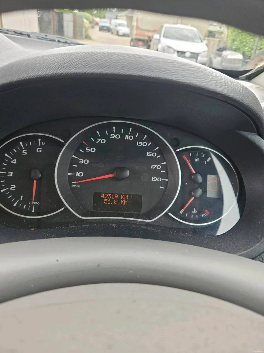Car - Image 2