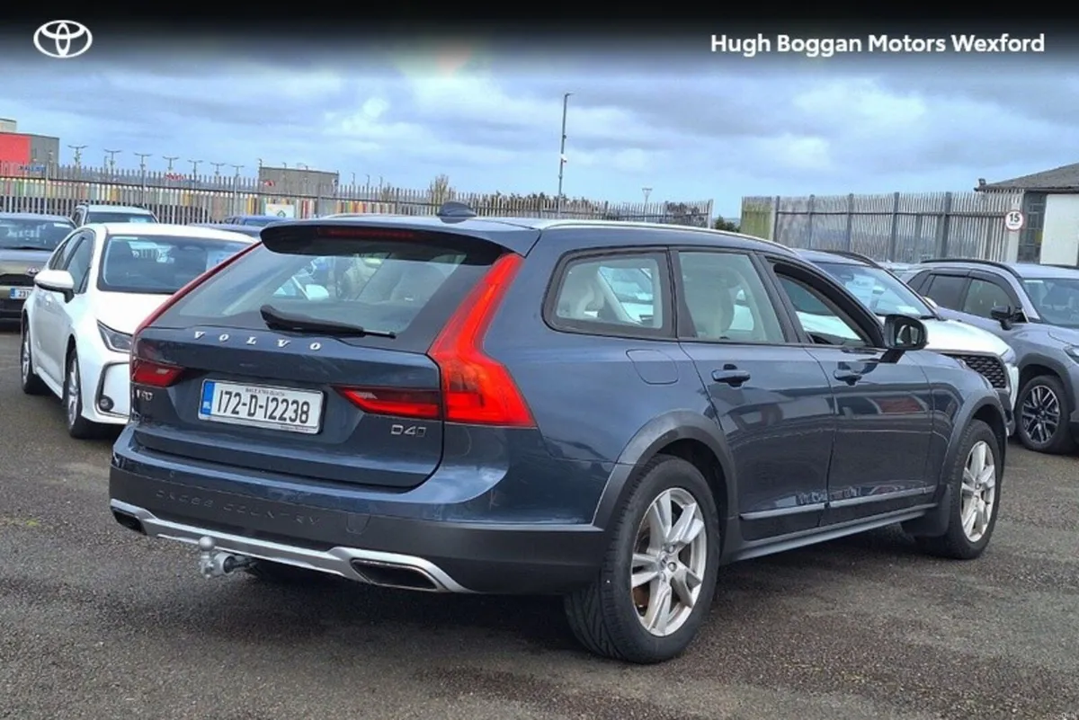 Volvo V90 CROSS COUNTRY D4 GT AWD 5DR AU - Image 3