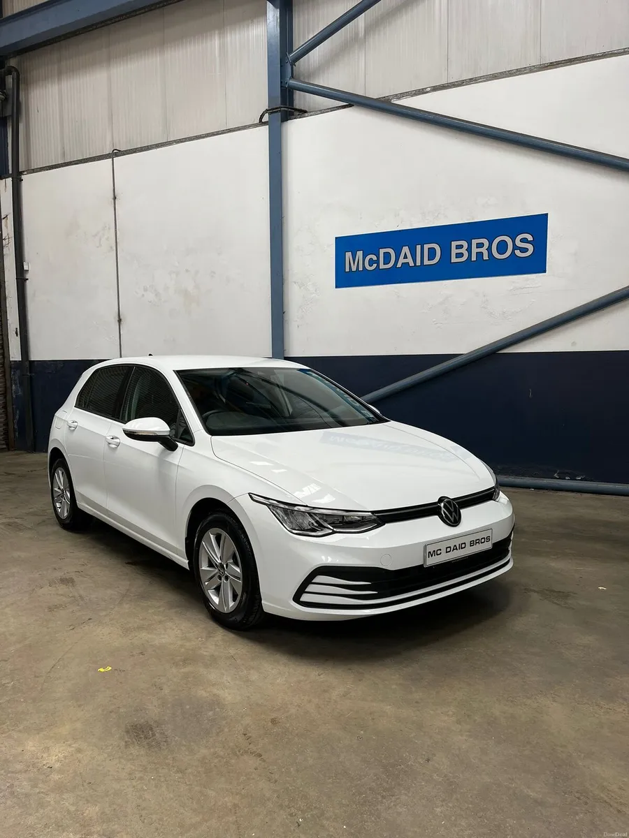 2022 Volkswagen Golf 1.0 Tsi - Image 1
