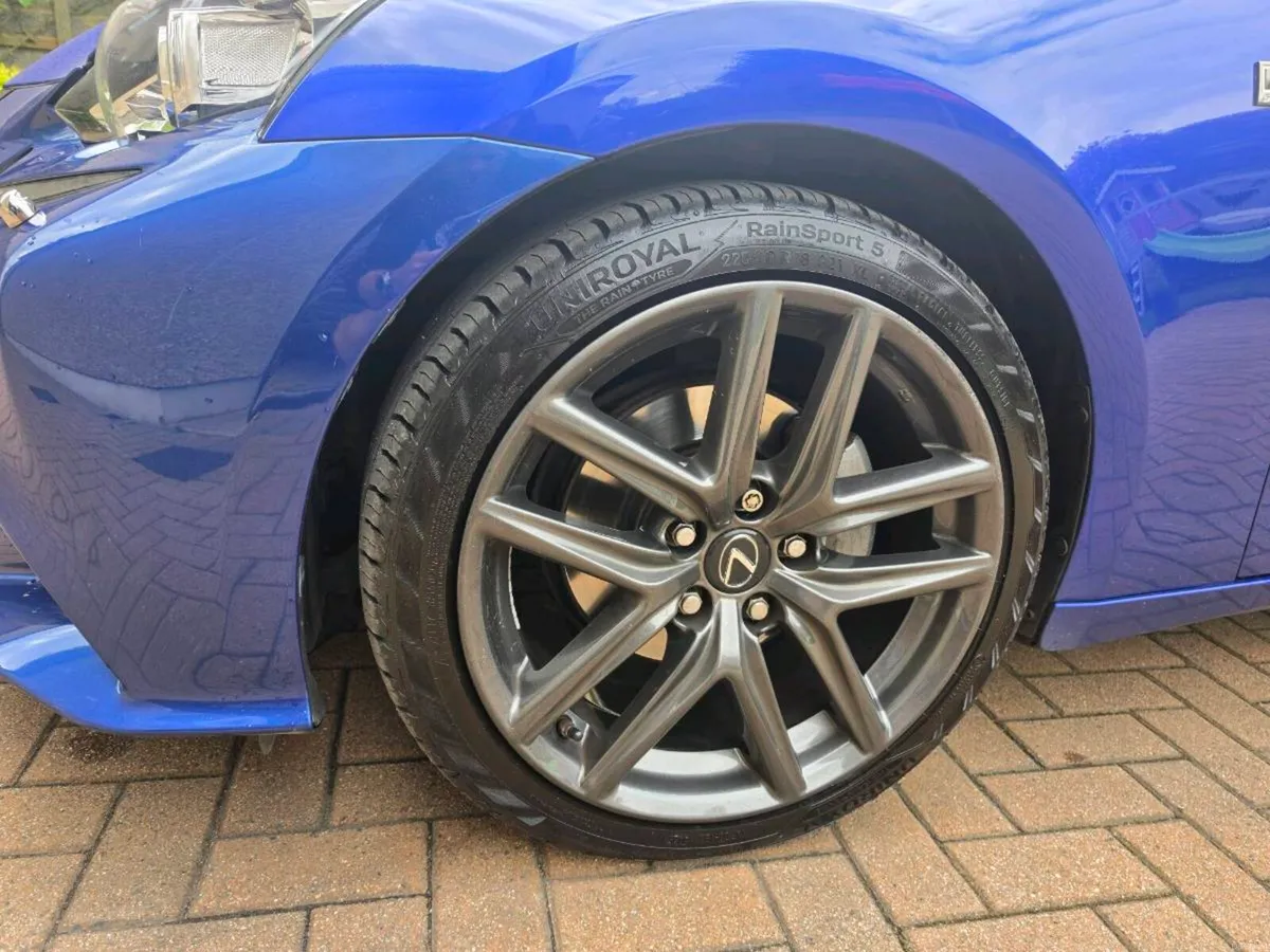 Lexus 300h IS 2014 - Image 3