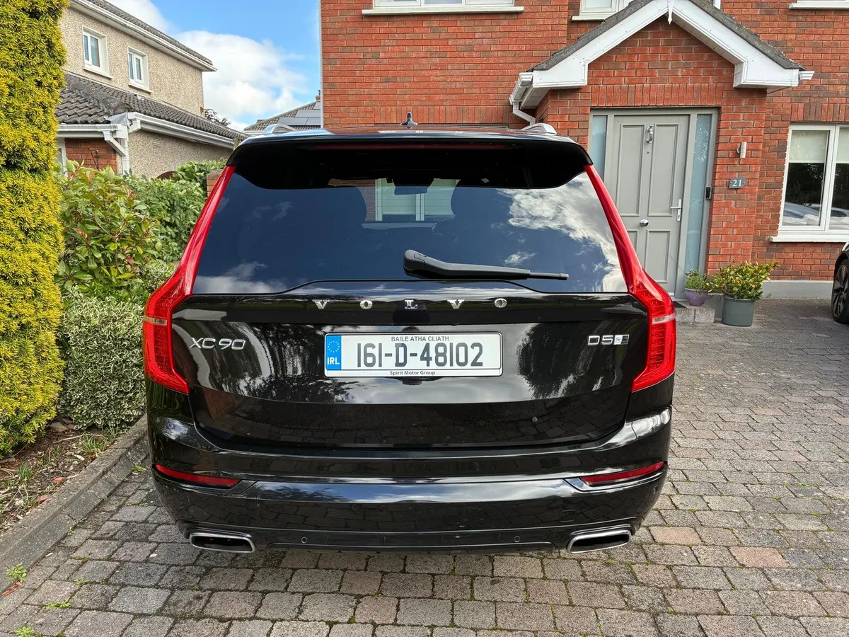 Volvo XC90 AWD R DESIGN DIESEL - Image 4