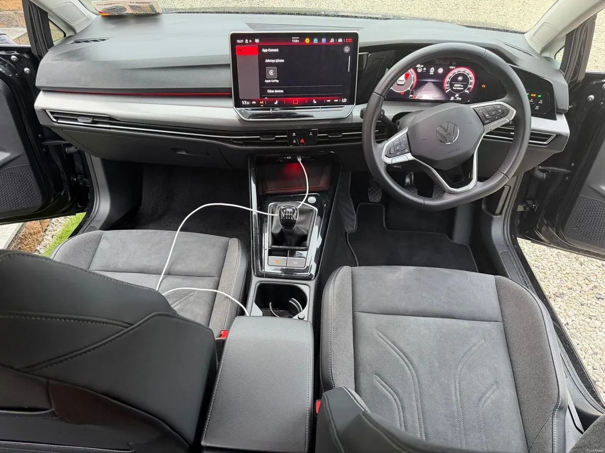 251 Volkswagen Golf Style 1.5 TSI 150HP - Image 4