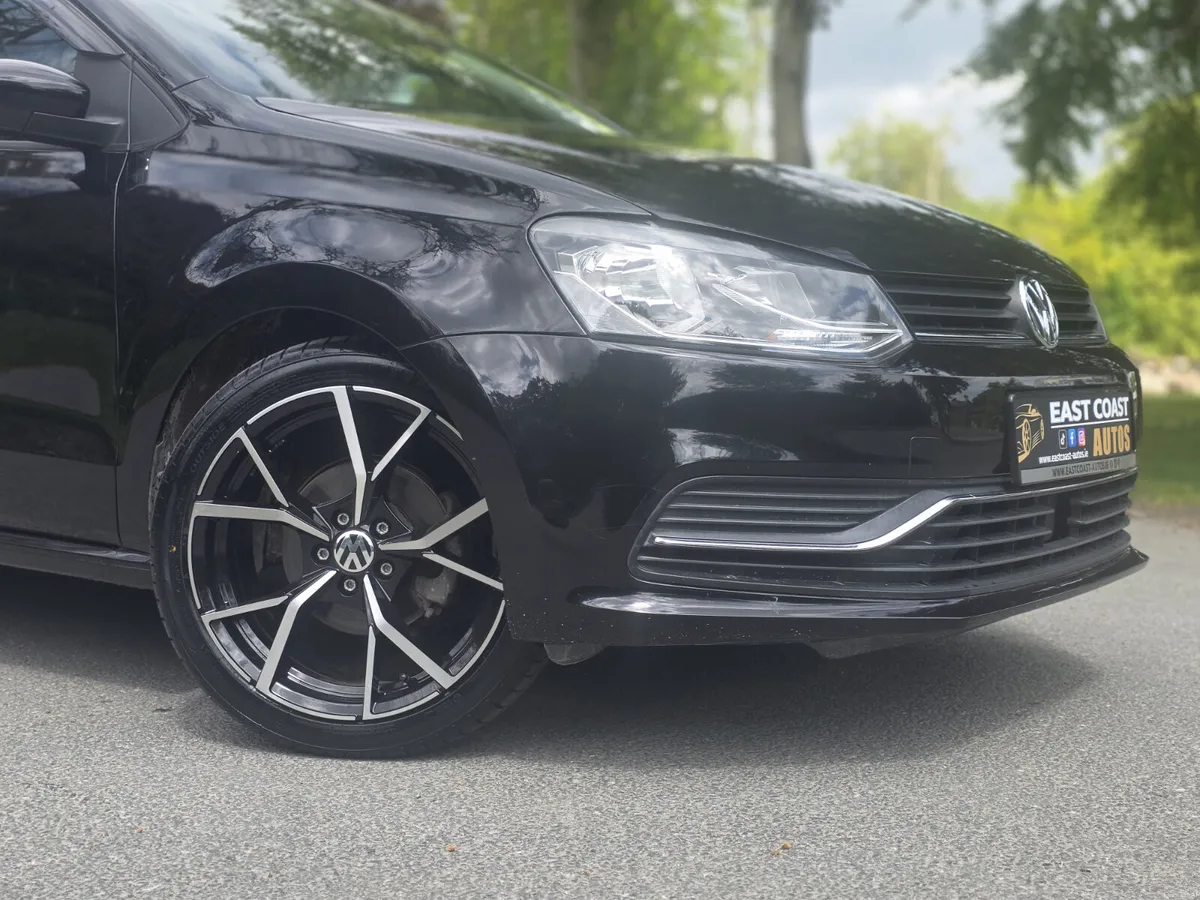 2017 Volkswagen Polo 1.2 Petrol Automatic DSG Comf - Image 3