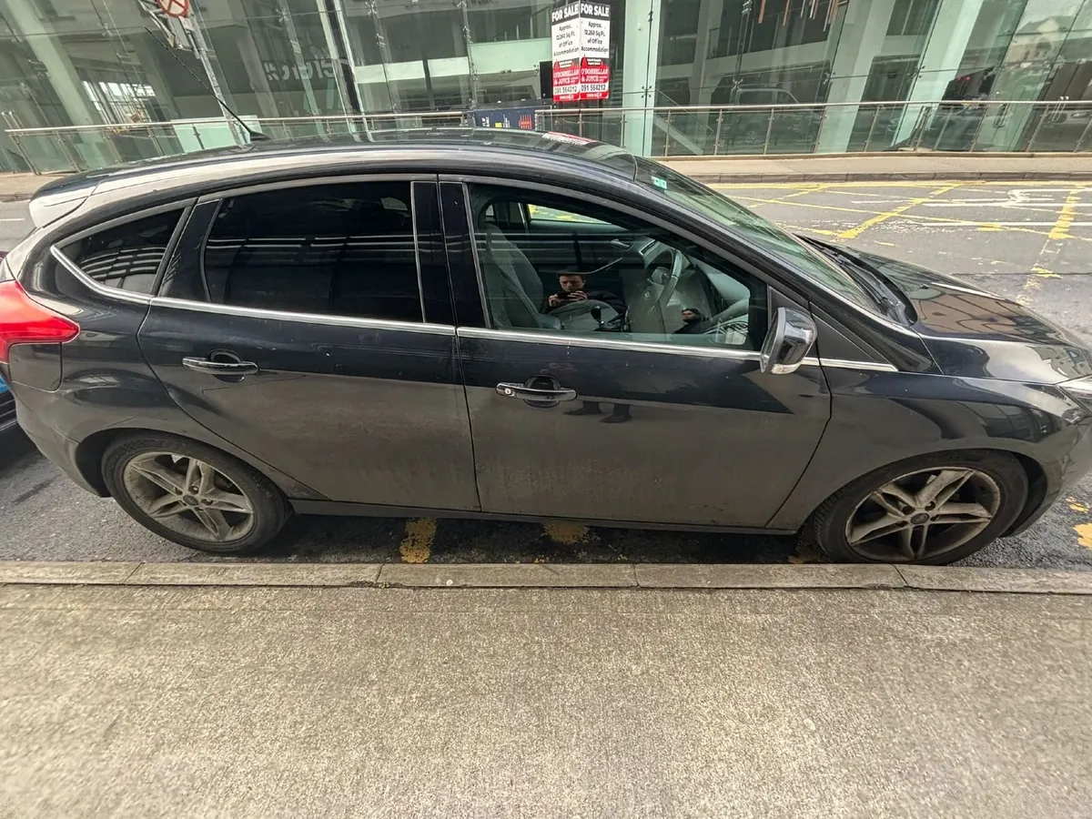 Ford Focus 2015 - Image 2
