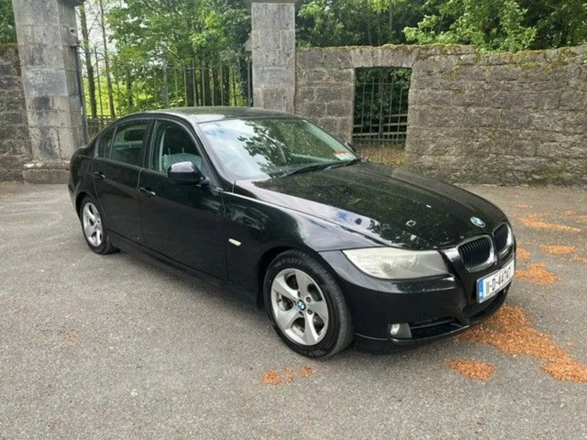 BMW 3-Series 2011 - Image 1