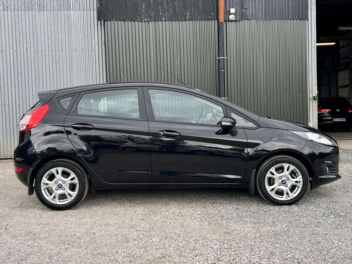 Ford Fiesta 2015 1.2 petrol zetc model low mileage - Image 3