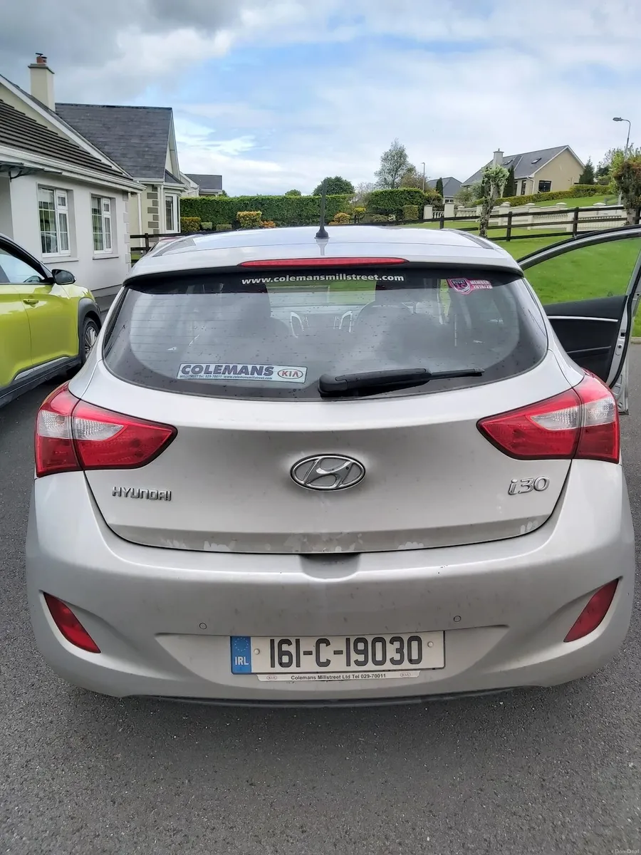 Car - Image 2