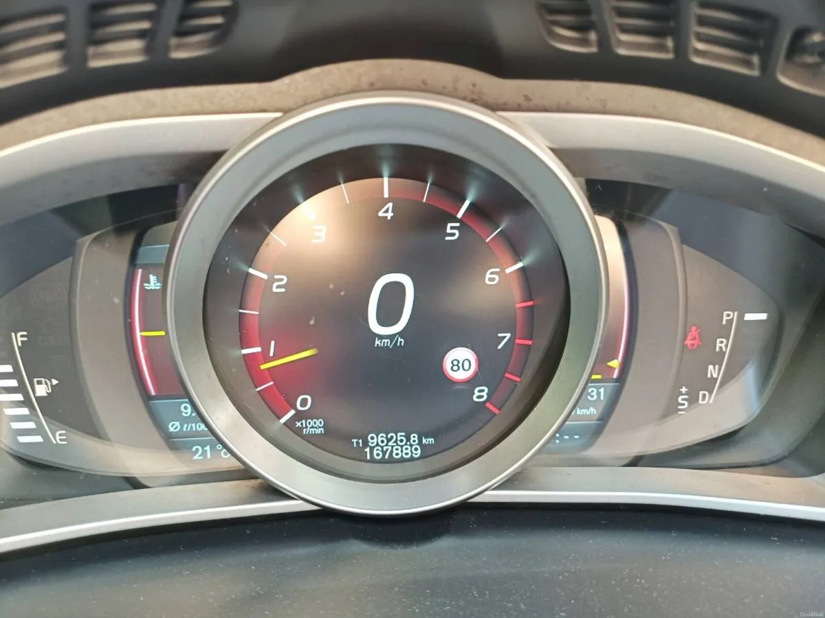 Volvo v40 T4 180bhp - Image 2