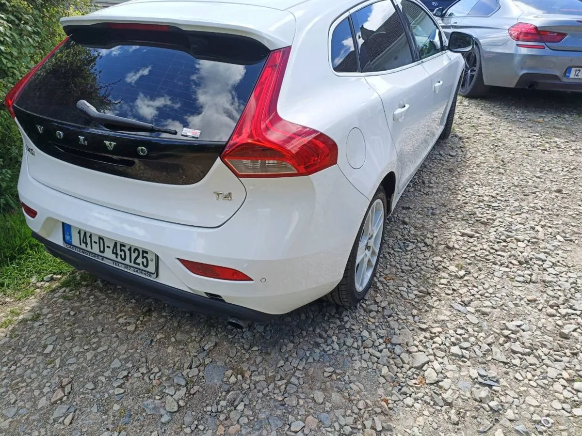 Volvo v40 T4 180bhp - Image 4