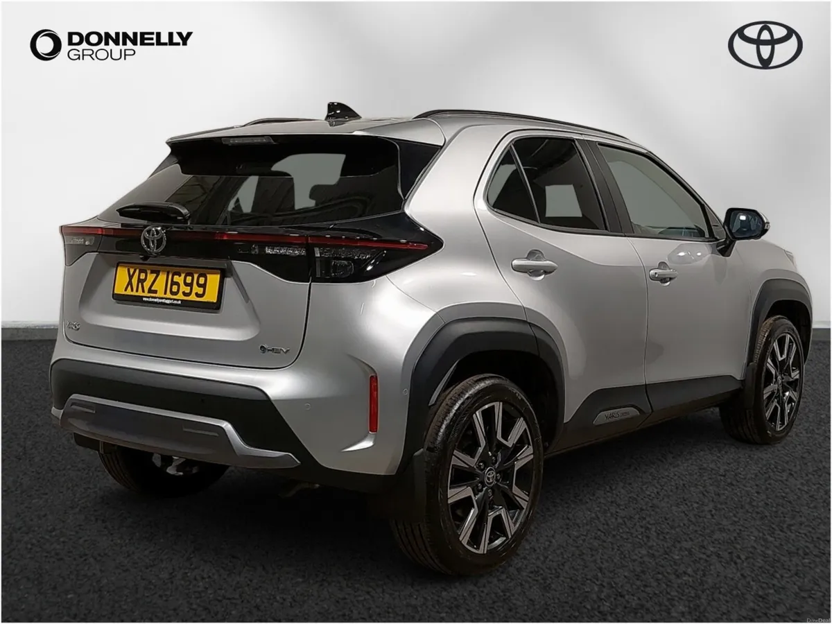 Toyota Yaris Cross Estate Excel - Image 4