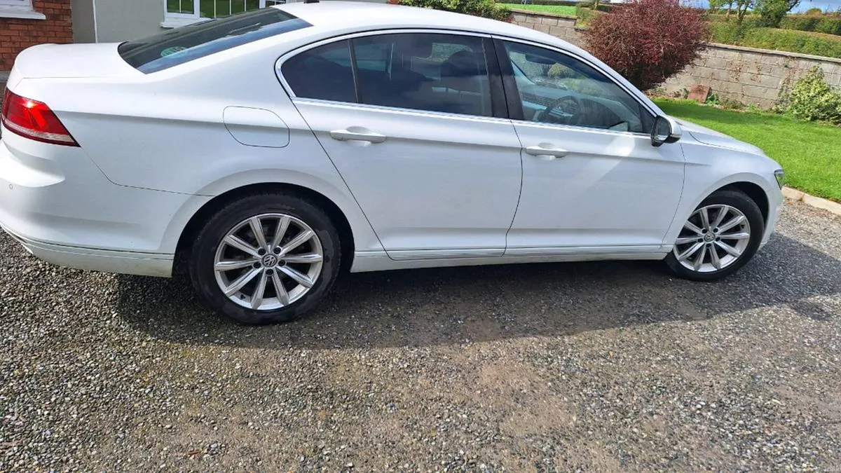 Volkswagon Passat - Image 3
