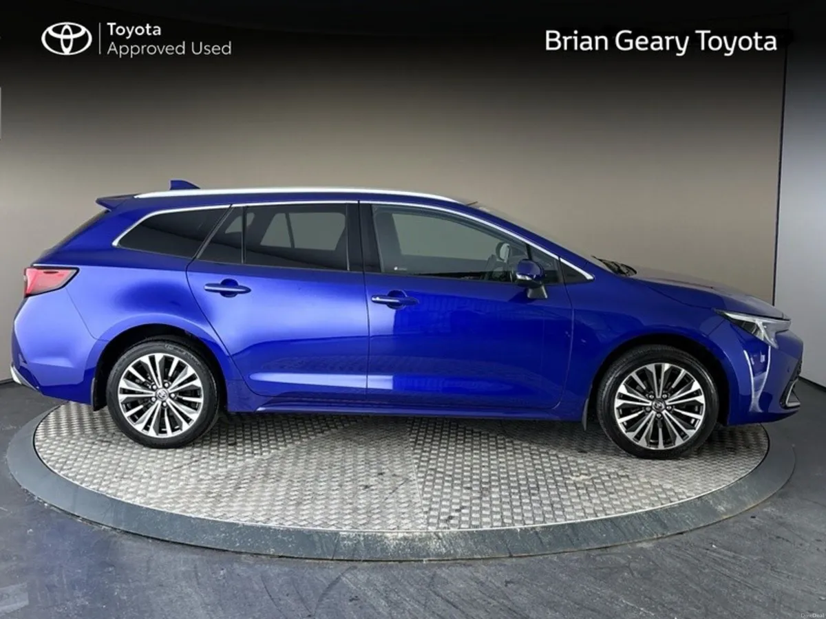 Toyota Corolla HYBRID SOL T/S - Image 3
