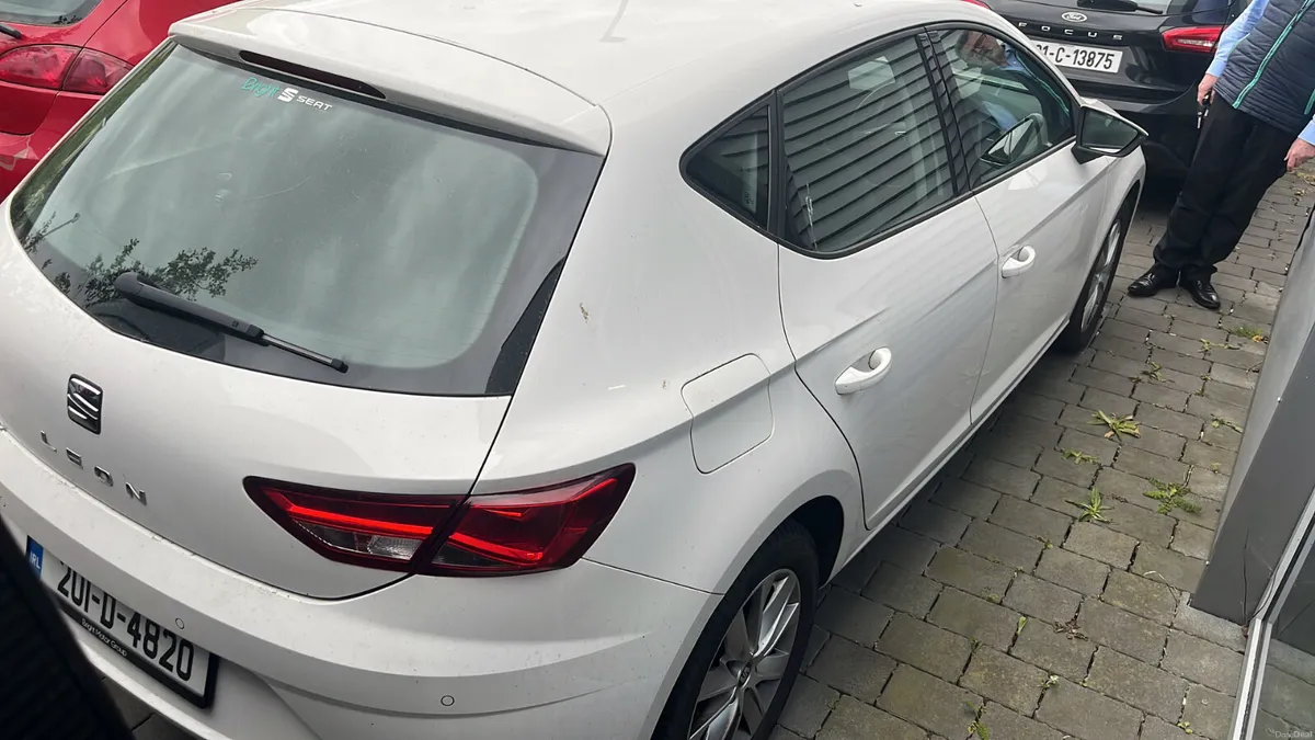 SEAT Leon 2020**1ltr petrol** - Image 4