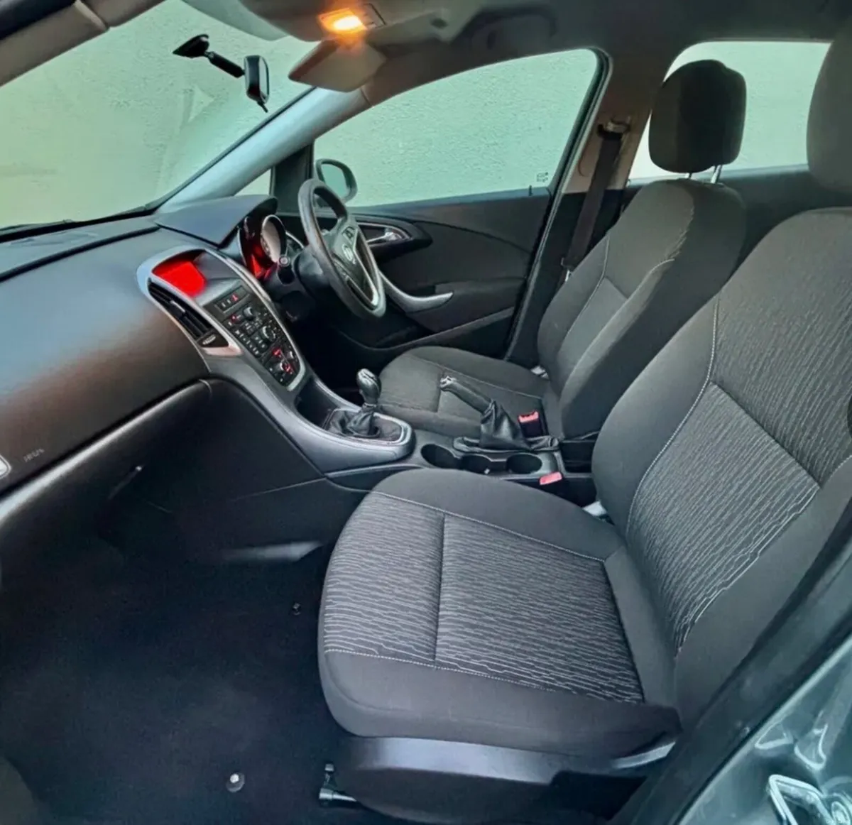Car - Image 3