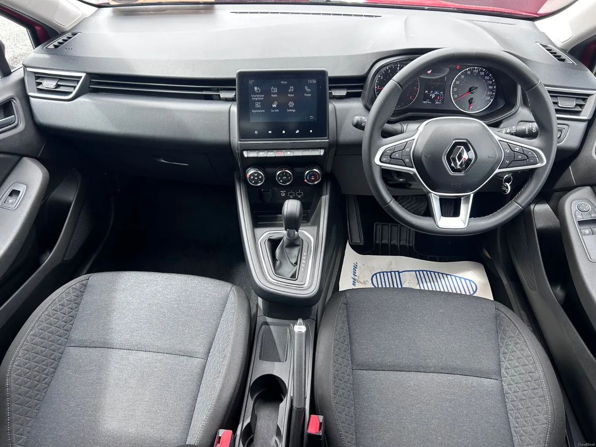 2023 RENAULT CLIO 1.3 PETROL AUTO Equilibre - Image 2