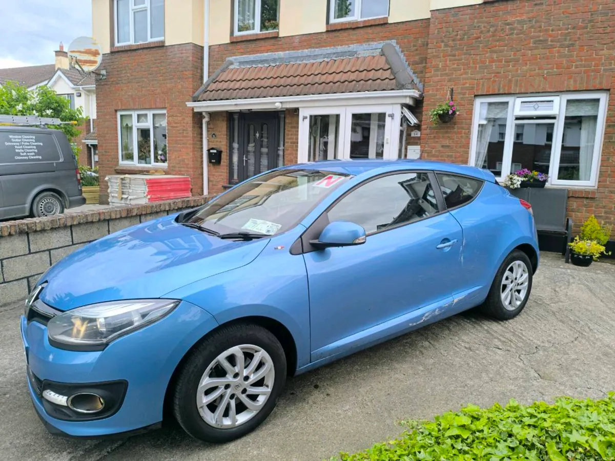 2014 Renault Mégane Coupe Dynamique 110 hp - Image 2