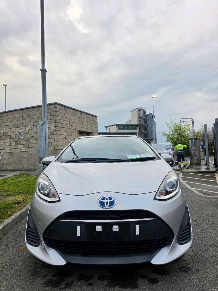 Toyota aqua - Image 1