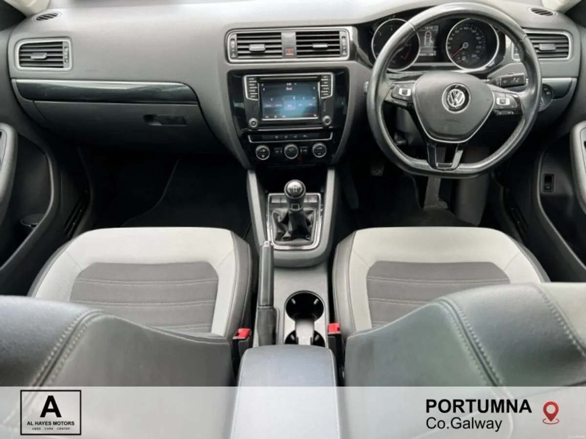 Volkswagen Jetta 2.0 TDI 110HP Highline - Image 2