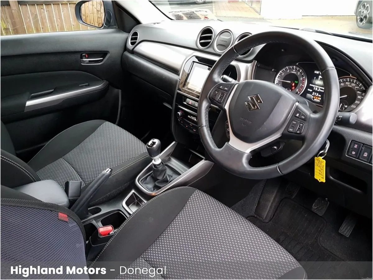 Suzuki Vitara 1.4 Boostjet Hybrid SZ4 MT - Image 6