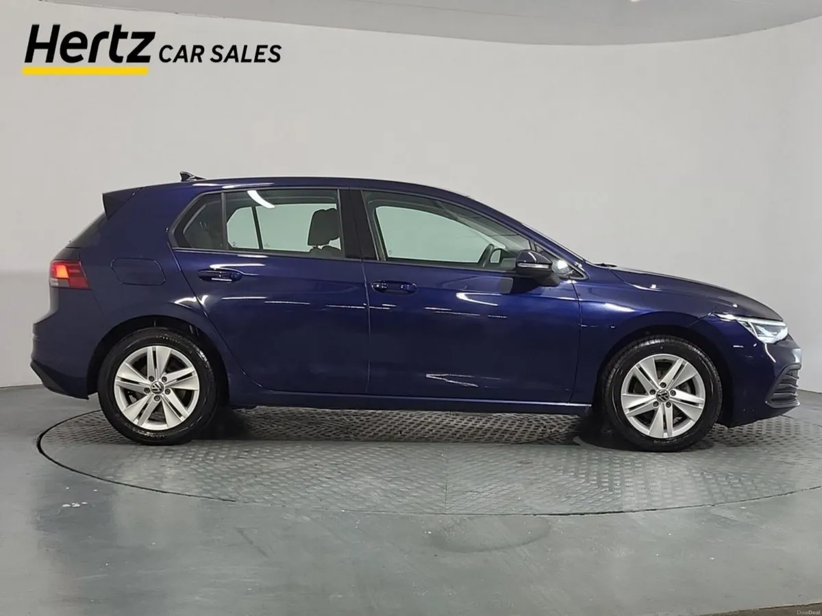 Volkswagen Golf 2.0 TDI 115HP Life - Image 4