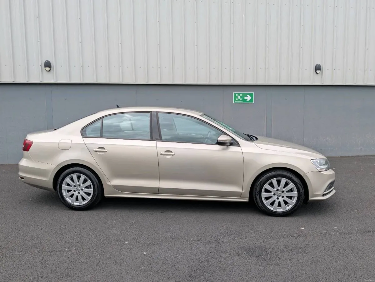 Volkswagen jetta 2016 2L diesel - Image 2