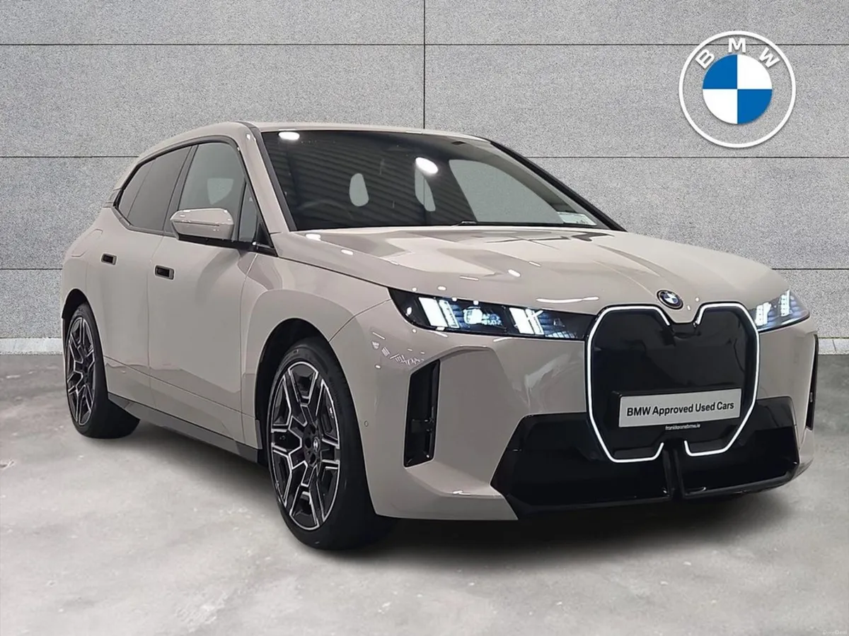 BMW iX xDrive45 M Sport - Image 1