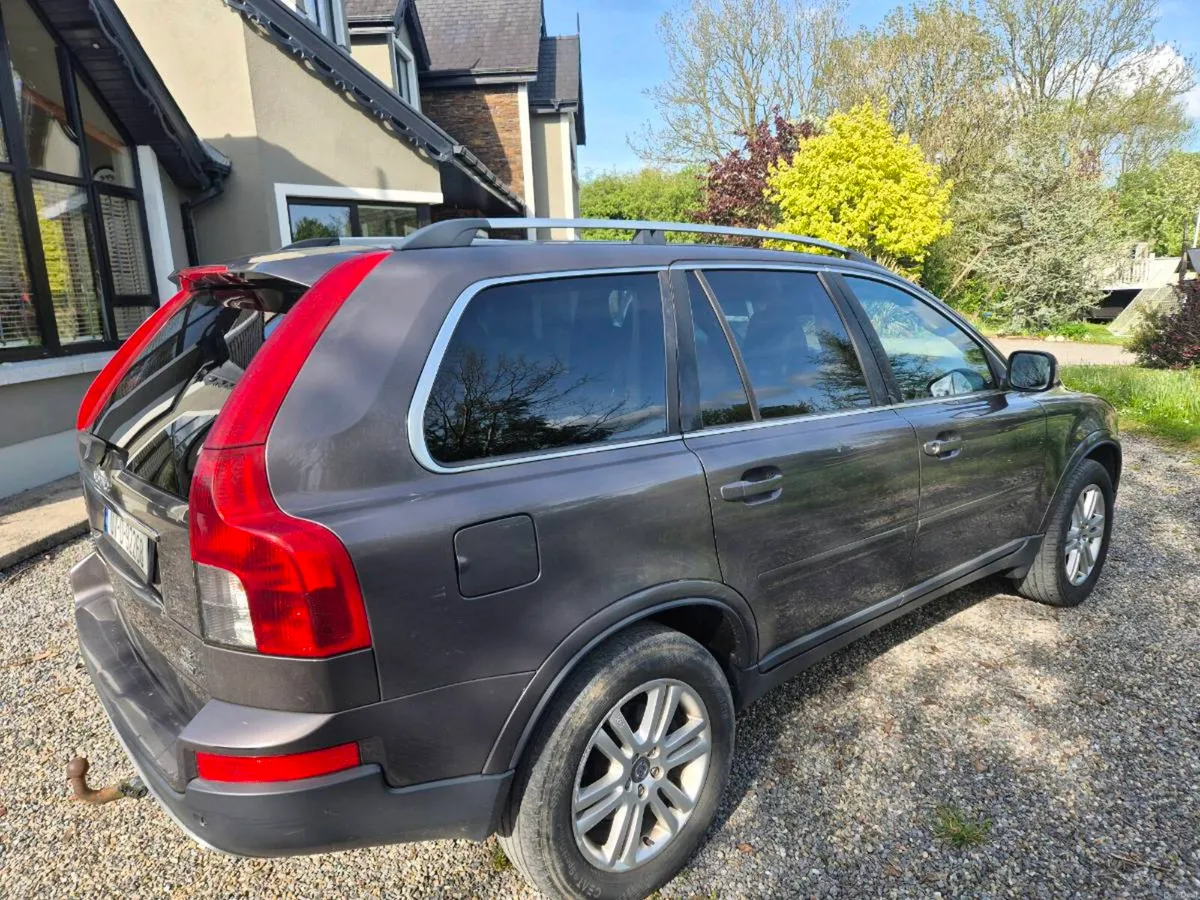 Volvo XC90 - Image 2