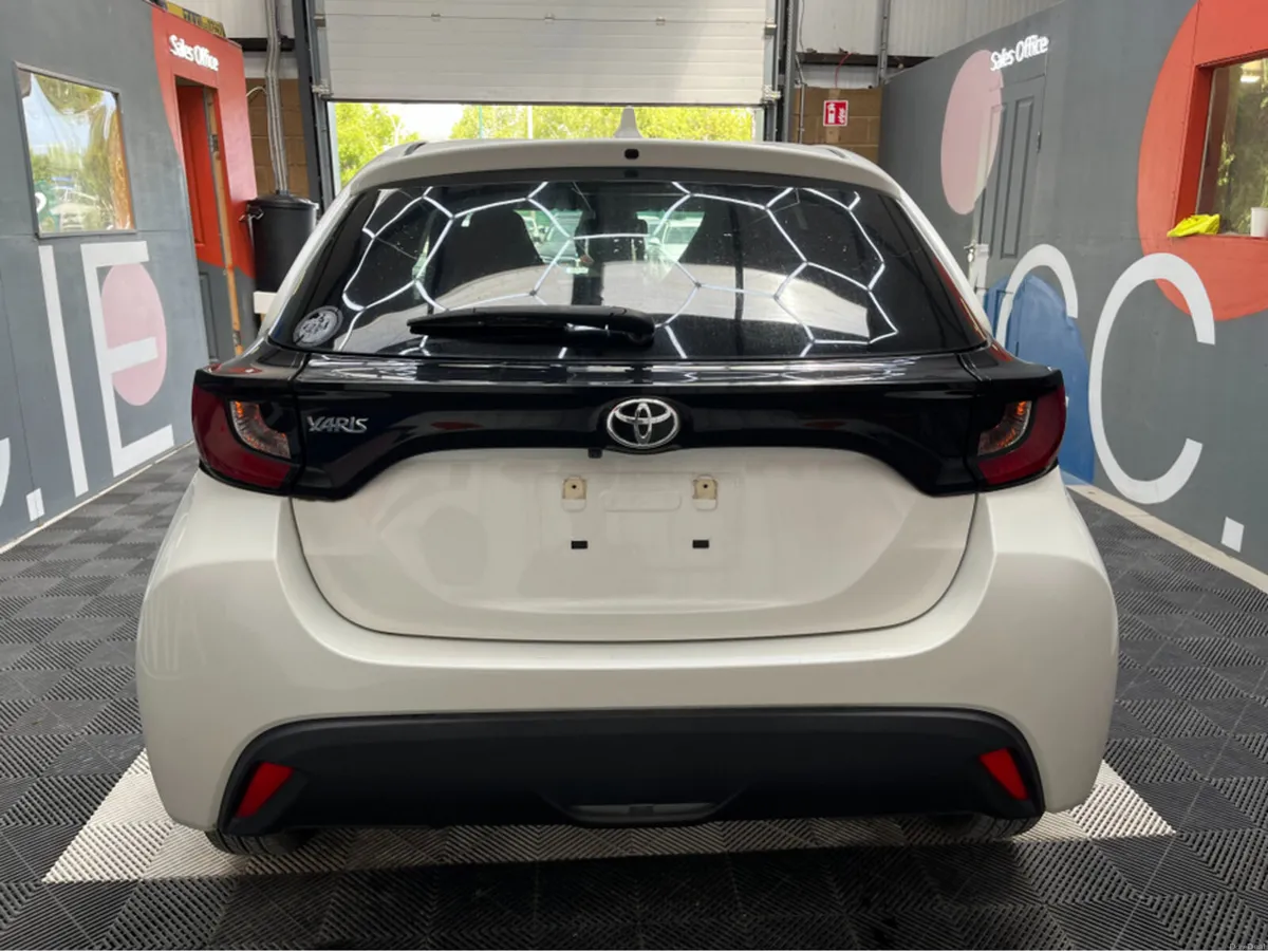 Toyota Yaris €12950 2021 TOYOTA YARIS X 1.0 AUTOMA - Image 3