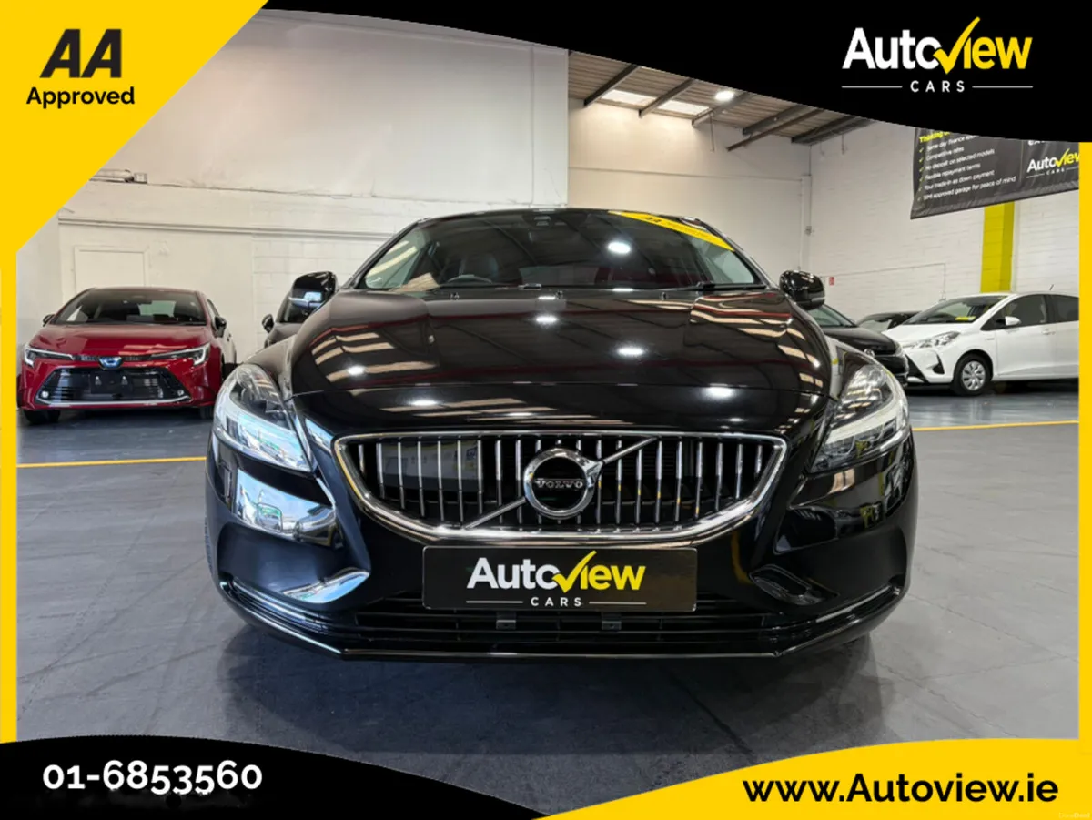 Volvo V40 Inscription Model D4 2.0 Diesel Automati - Image 2