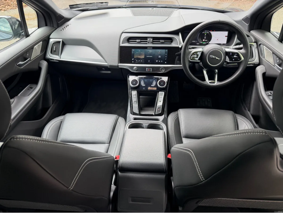Jaguar I-Pace R-DYNAMIC EV400 BLACK EDITION//IMMAC - Image 5