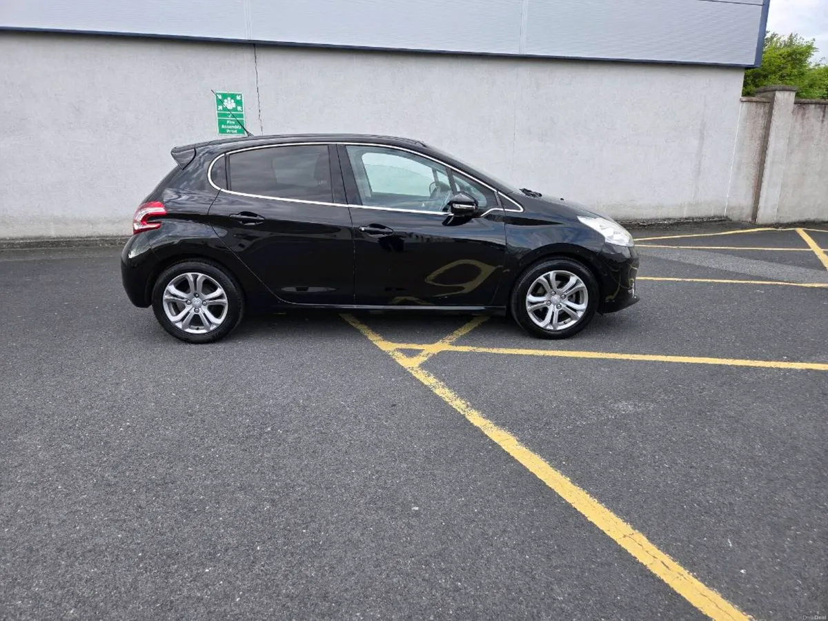 2014 Peugeot 208 automatic - Image 1
