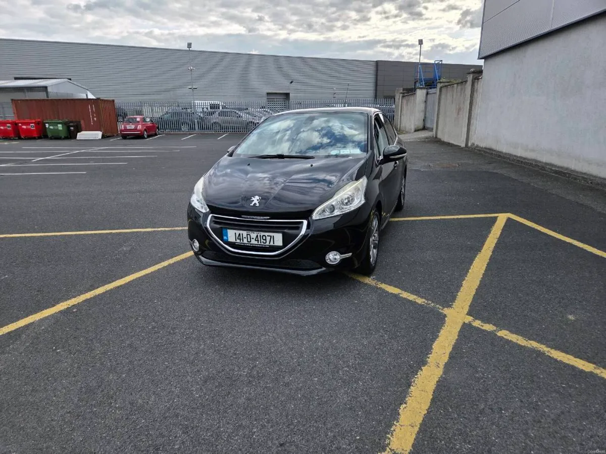 2014 Peugeot 208 automatic - Image 3