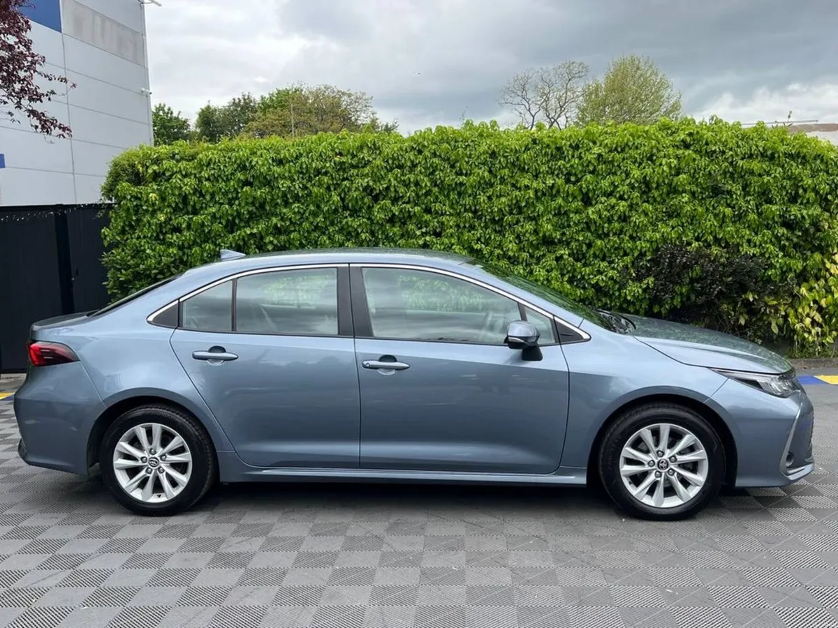 Toyota Corolla LUNA 1.8 HYBRID // SERVICE HISTORY - Image 2