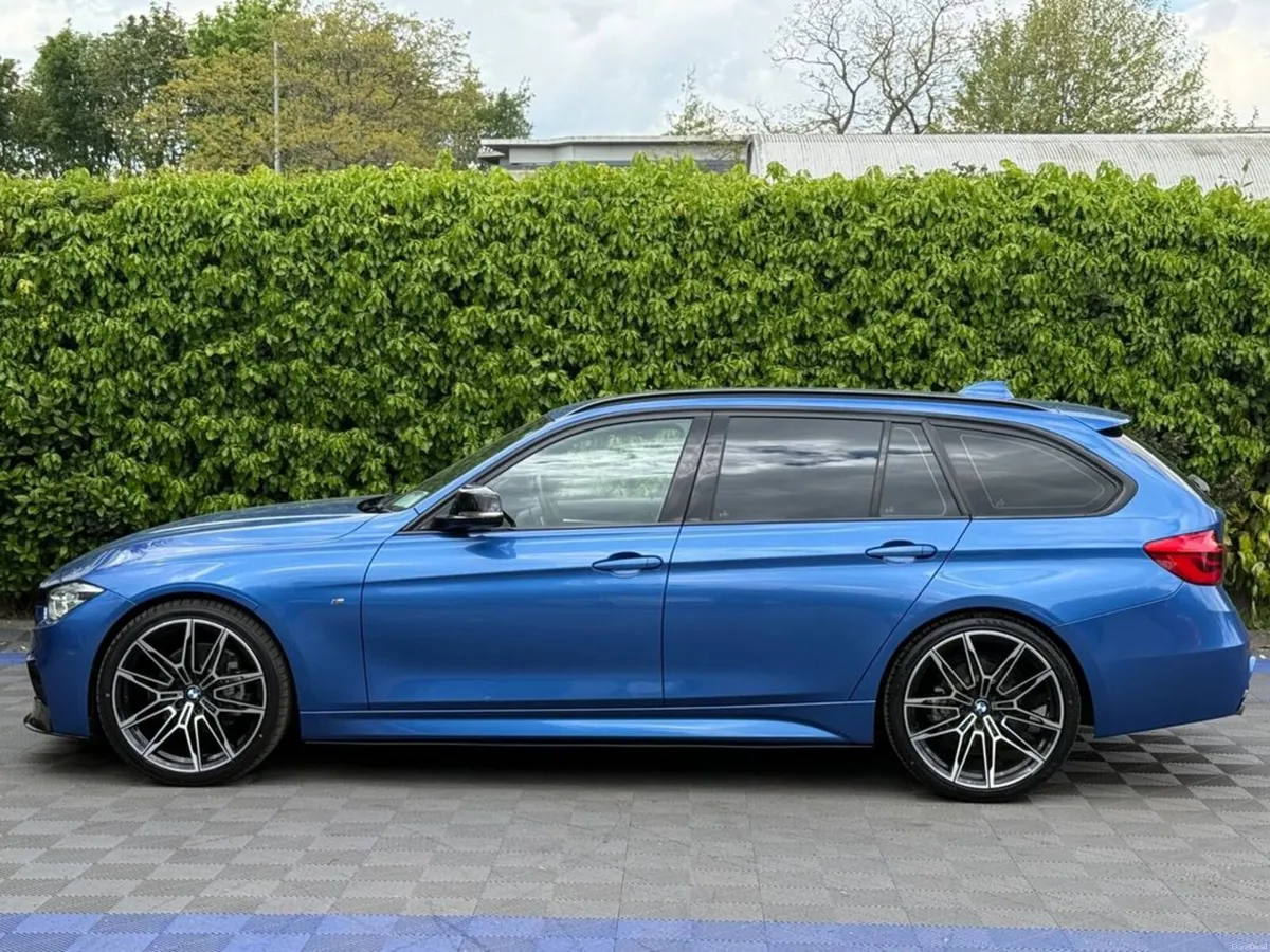 BMW 3-Series 320d M-SPORT COMPETITION TOURING // L - Image 3