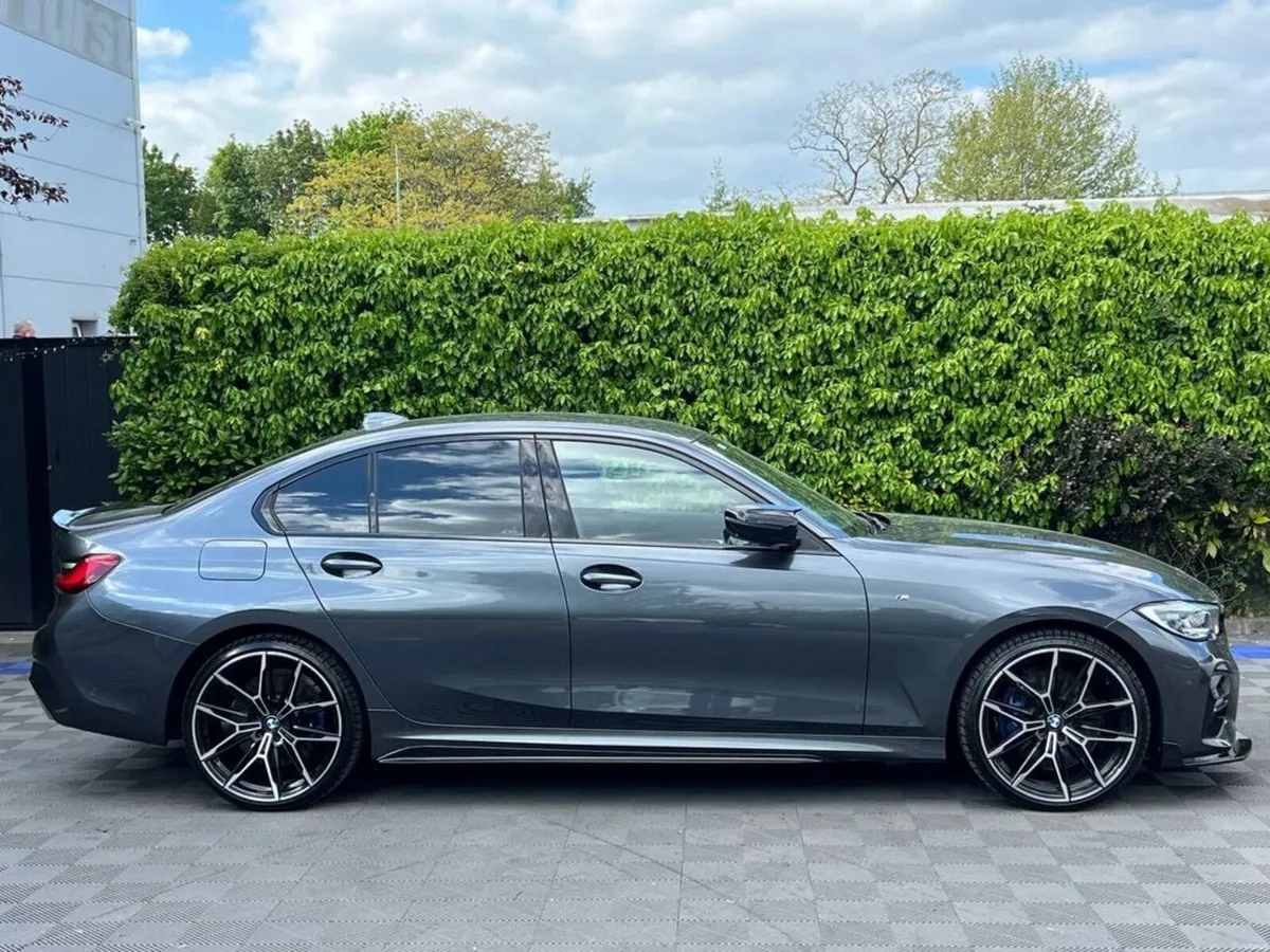 BMW 3-Series 330e M-SPORT COMPETITION 2.0 HYBRID / - Image 2