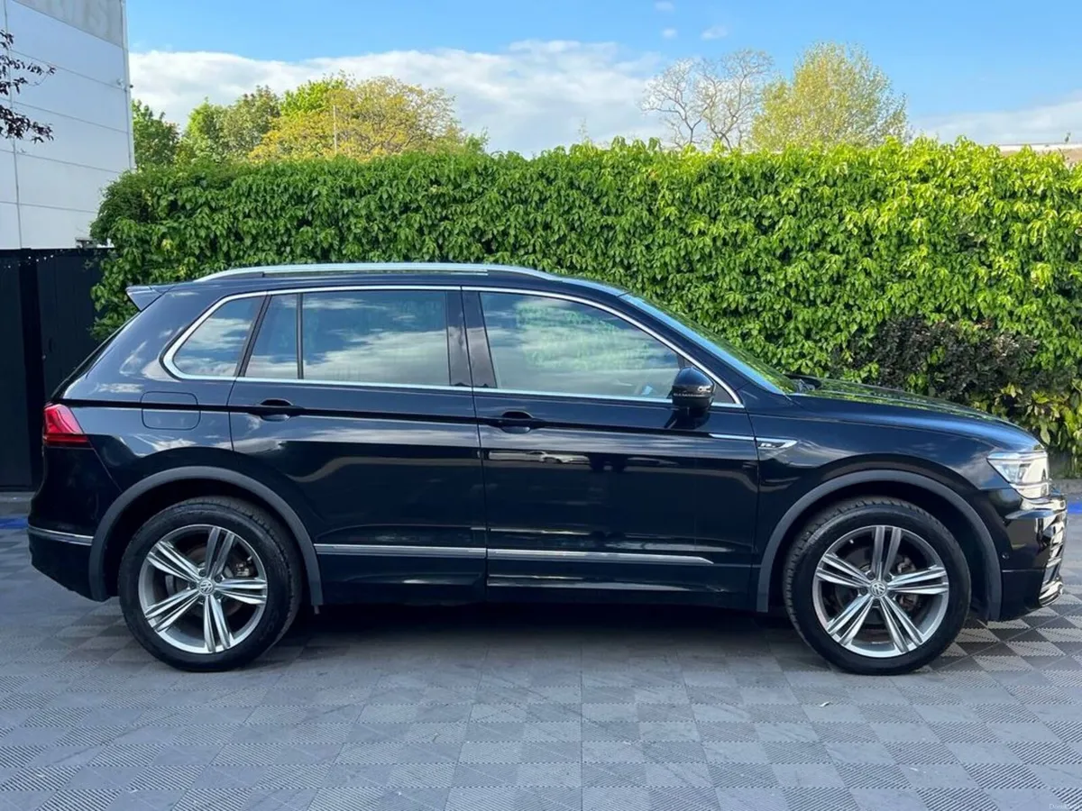 Volkswagen Tiguan R-LINE 4MOTION 2.0 TDI // SERVIC - Image 2