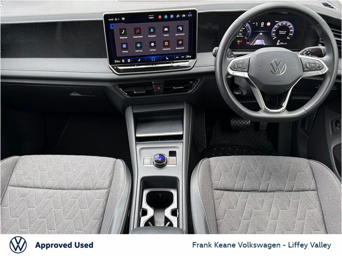 Volkswagen Tiguan LAUNCH EDITION AUTO 2.0 TDI 150H - Image 2