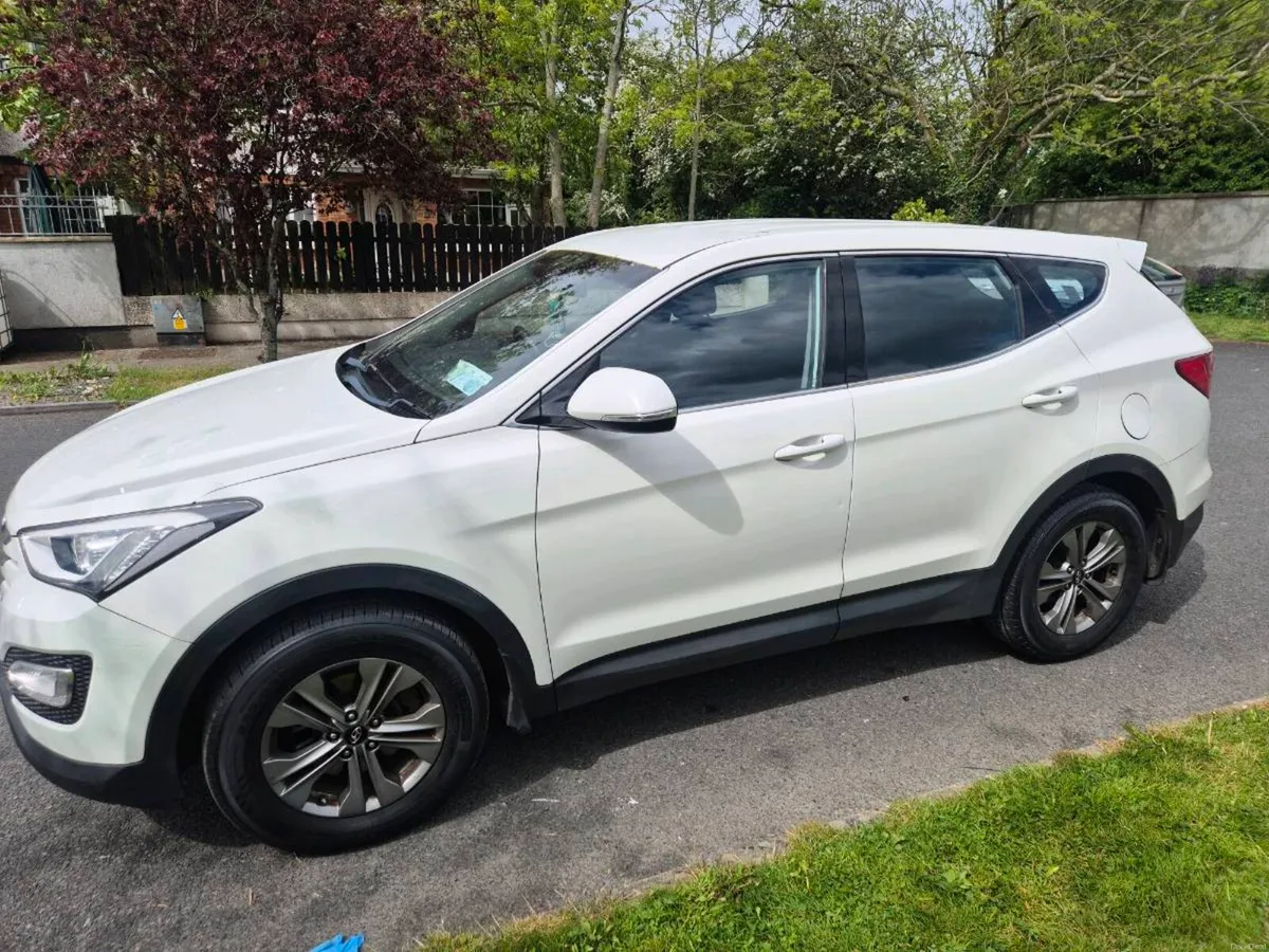 152 hyundai santa fe 7 seater - Image 4