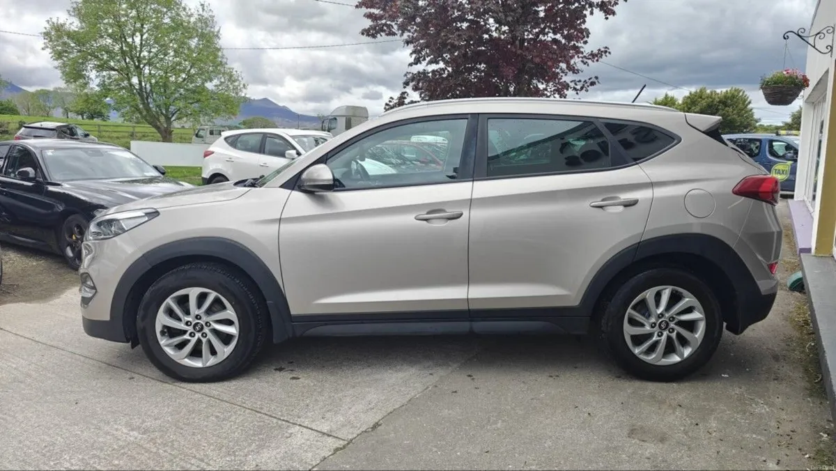 Hyundai Tucson 1.7 D Comfort Plus - Image 6