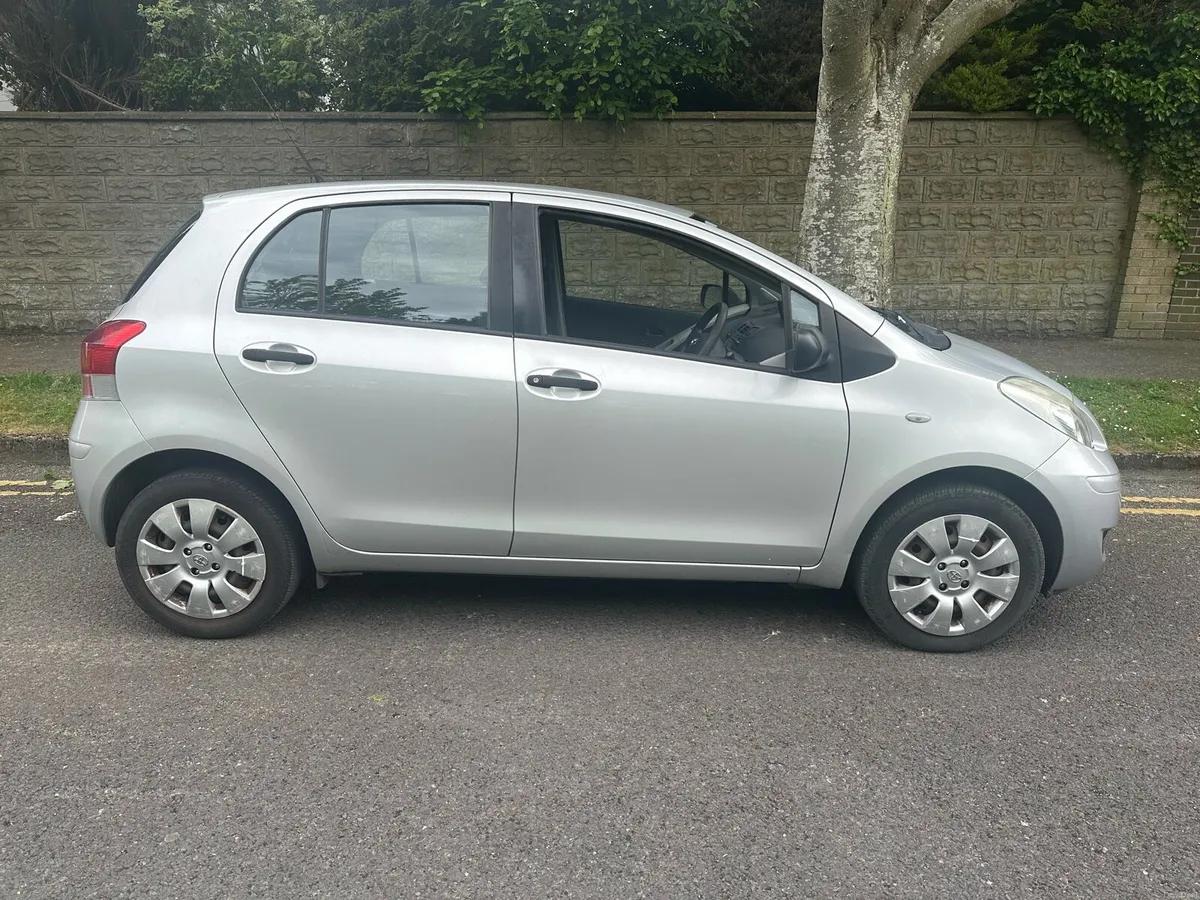 Toyota Yaris VVTI *NCT 05/27, tax 06/26* - Image 1
