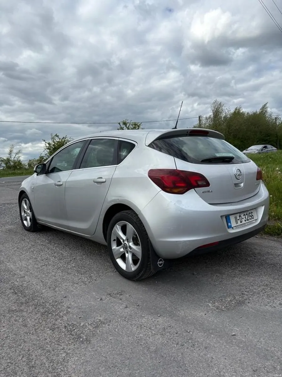 2011 Opel Astra - Image 3