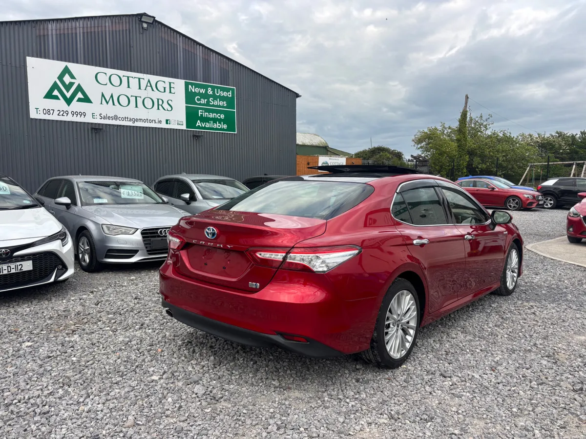 Toyota Camry - Image 4
