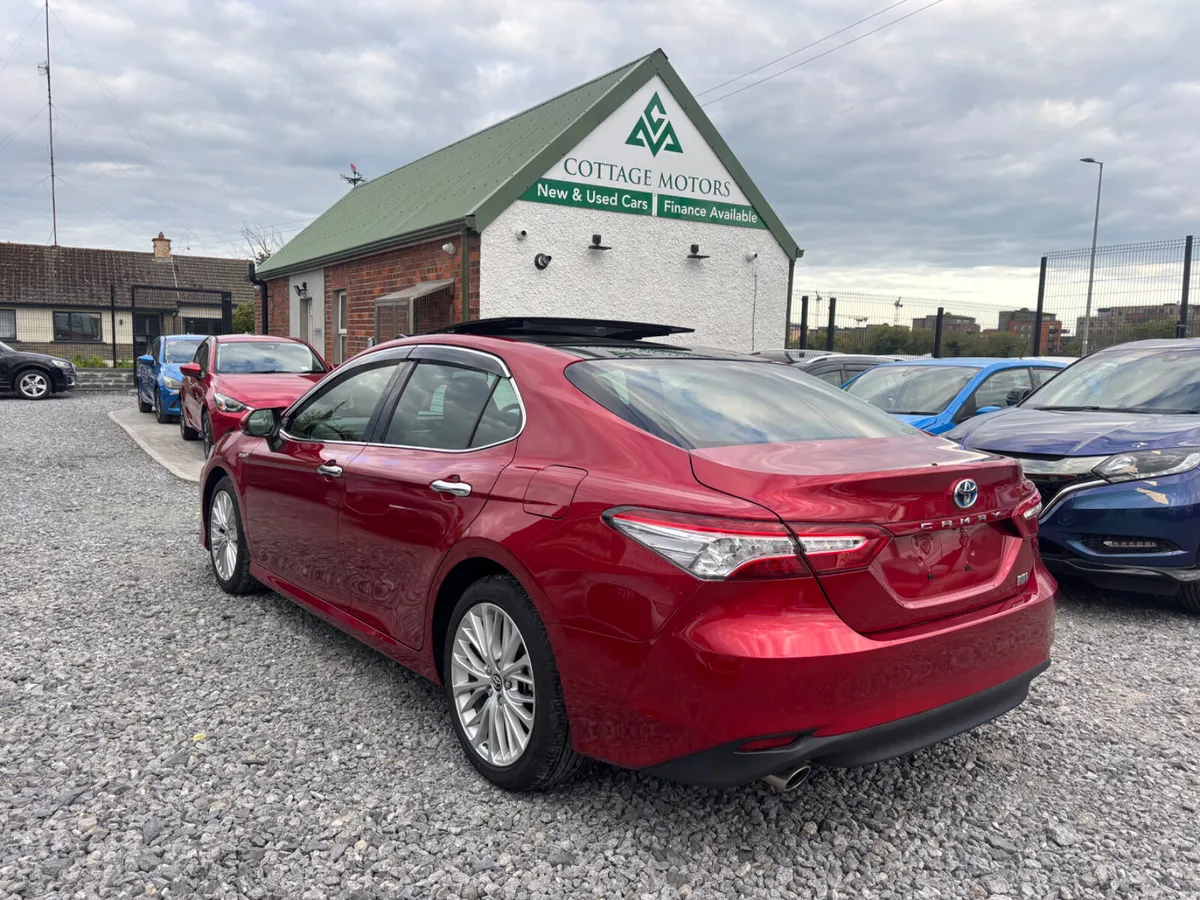 Toyota Camry - Image 3