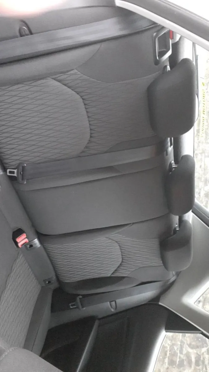 Seat Leon 1.6tdi 152 spotless - Image 2