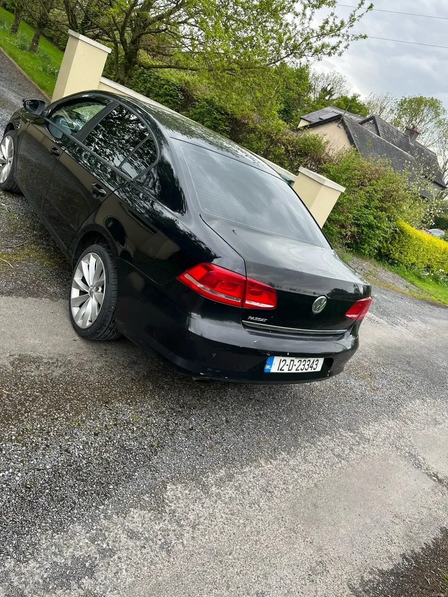 2012 Passat - Image 4
